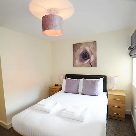 Hotel Your Hamilton Court *