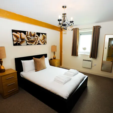 Your Hamilton Court * Bristol