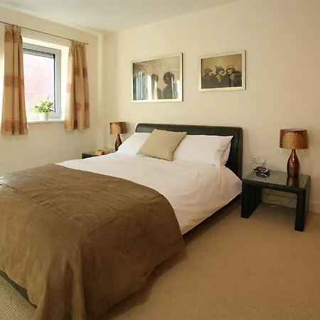 Hotel Your Hamilton Court