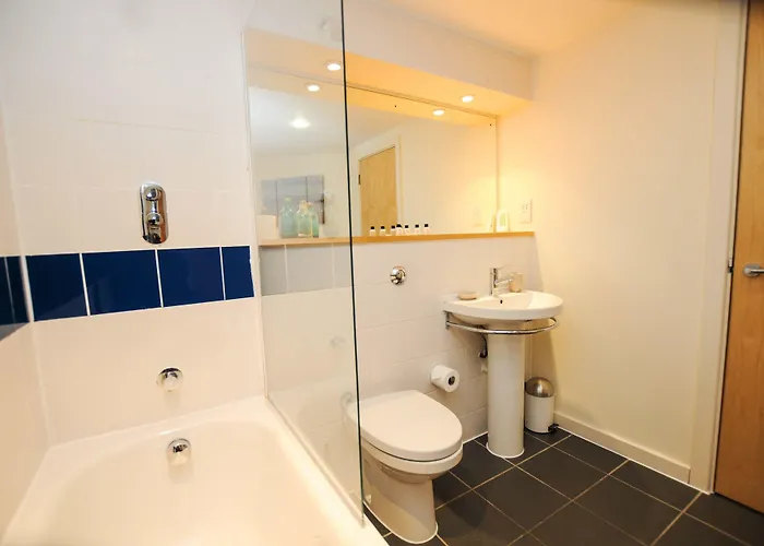 Your Hamilton Court * 布里斯托