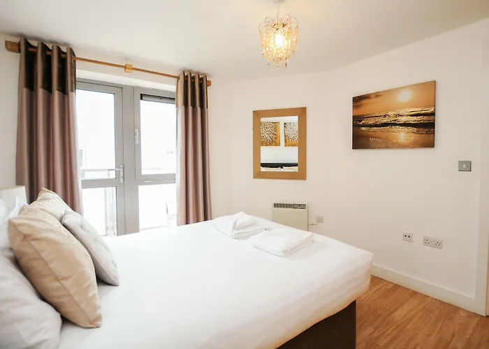 Your Hamilton Court Hotel *