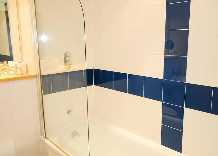 酒店 Your Hamilton Court