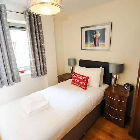 Hotel Your Hamilton Court