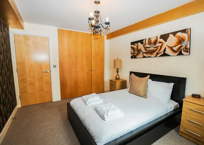 Your Hamilton Court Bristol