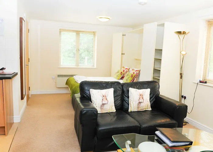 Your Hamilton Court Bristol