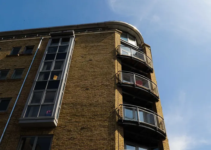 Hotel Your Hamilton Court